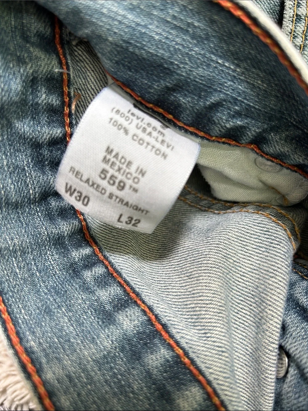 Y2K Levi's 559 Men's Baggy Light Wash Relaxed Jeans 30x32